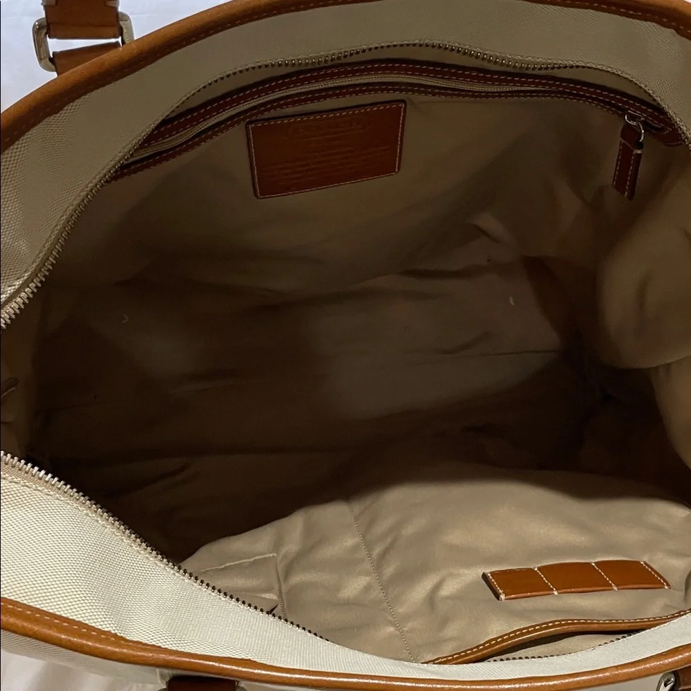 Coach Elegant Tan and Brown Men's Bag removable shoulder strap